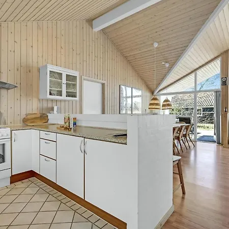 Lovely In With Kitchen אבלטופט